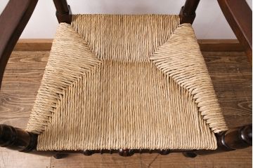 中古　松本民芸家具　美品　#48型　しずくのような背板の装飾が魅力的なスピンドルアームチェア(椅子、ダイニングチェア)(定価約14万9千円)(R-049568)