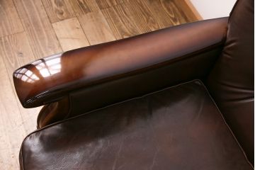 ビンテージ家具　カリモク家具(karimoku)　渋い雰囲気が格好良い!昭和レトロな佇まいが魅力の3人掛けソファ(アームソファ、ヴィンテージ)(R-049570)