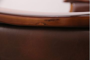 ビンテージ家具　カリモク家具(karimoku)　渋い雰囲気が格好良い!昭和レトロな佇まいが魅力の3人掛けソファ(アームソファ、ヴィンテージ)(R-049570)