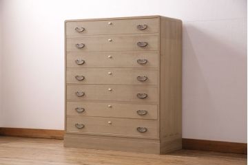 中古　しっとりとした気品を漂わせる国産の総桐箪笥(並厚、桐たんす)(衣装箪笥、和タンス、重ね箪笥、桐たんす)(R-049571)