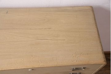 中古　しっとりとした気品を漂わせる国産の総桐箪笥(並厚、桐たんす)(衣装箪笥、和タンス、重ね箪笥、桐たんす)(R-049571)