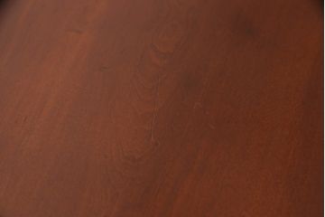 中古　美品　国産　前面タモ材　手造り家具　和・洋どちらの空間にも取り入れやすい総漆塗り縦型チェスト(引き出し、サイドチェスト)(定価38万円)(R-049572)