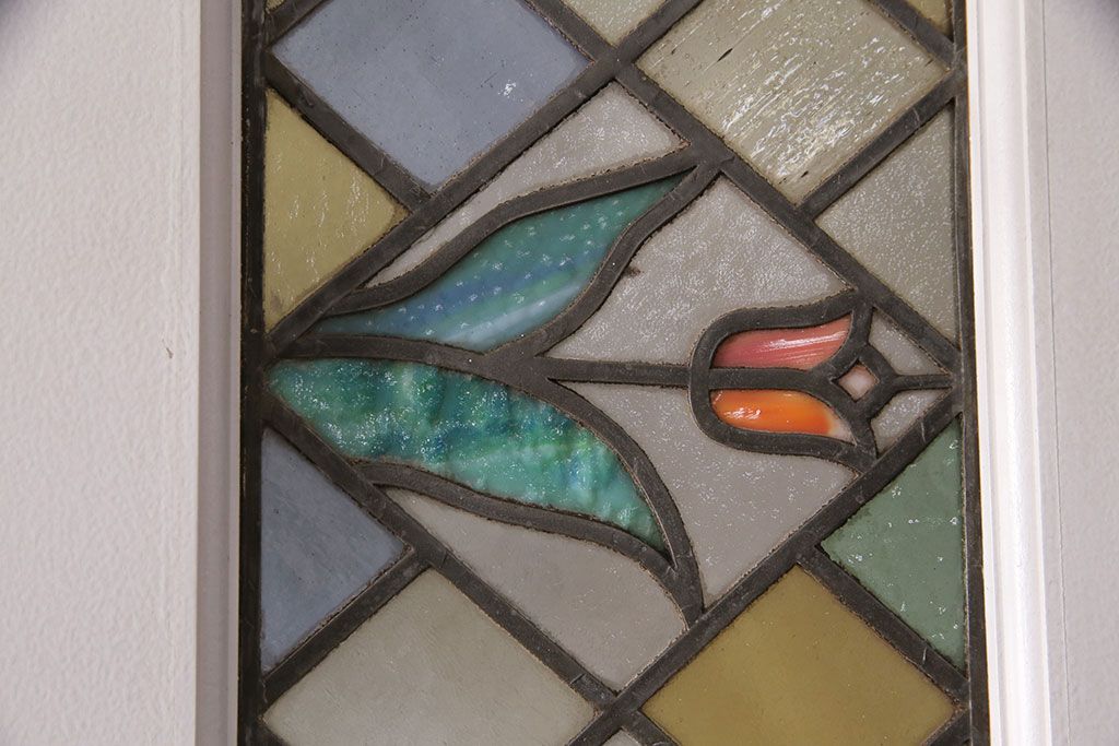 中古建具　アンティークのステンドグラスをはめ込んだ大きな引き戸1枚　(R-049574)