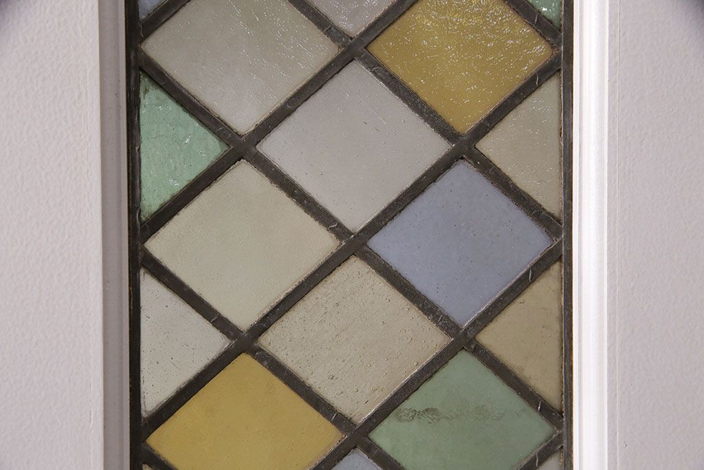 中古建具　アンティークのステンドグラスをはめ込んだ大きな引き戸1枚　(R-049574)