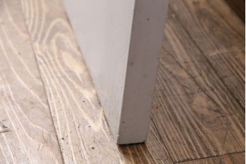 中古建具　アンティークのステンドグラスをはめ込んだ大きな引き戸1枚　(R-049574)