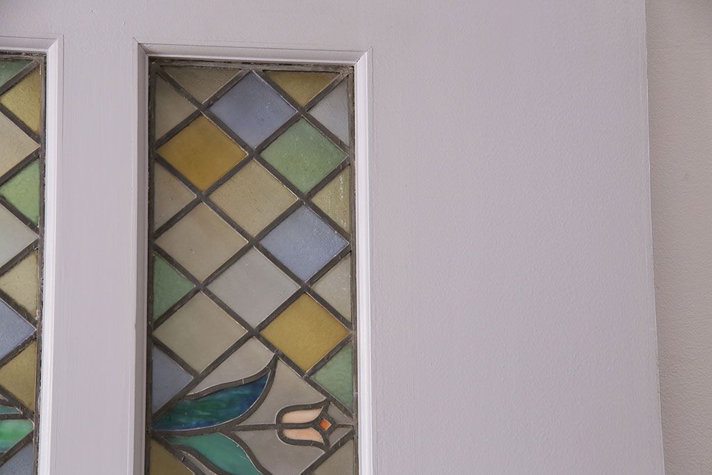 中古建具　アンティークのステンドグラスをはめ込んだ大きな引き戸1枚　(R-049574)