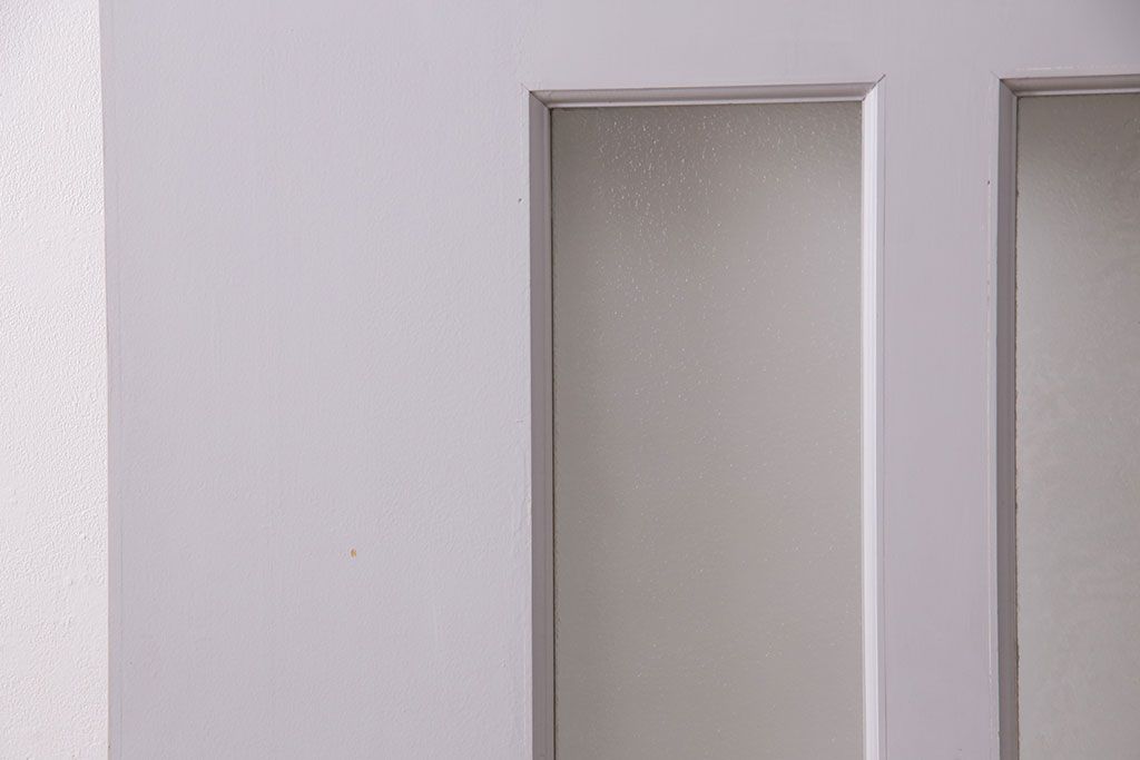 中古建具　アンティークのステンドグラスをはめ込んだ大きな引き戸1枚　(R-049574)