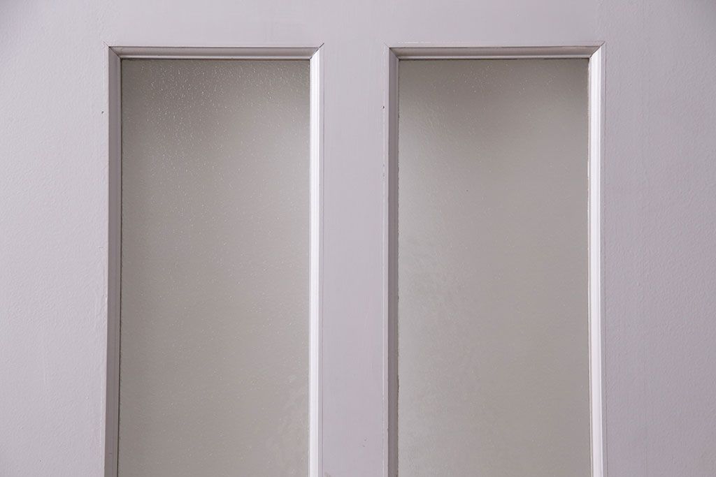 中古建具　アンティークのステンドグラスをはめ込んだ大きな引き戸1枚　(R-049574)