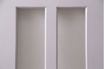中古建具　アンティークのステンドグラスをはめ込んだ大きな引き戸1枚　(R-049574)