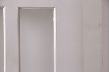 中古　アンティークのステンドグラスをはめ込んだ大きな引き戸(ガラス戸、建具)(R-049574)