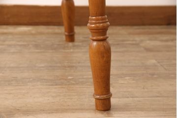 中古　美品　横浜ダニエル(daniel)　洗練された上品さが目を引くダイニングテーブル(定価約40万円)(エクステンションテーブル、伸長式テーブル、拡張式テーブル)(R-049575)