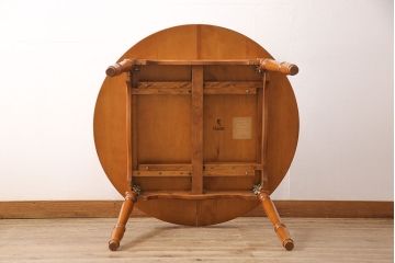 中古　美品　横浜ダニエル(daniel)　洗練された上品さが目を引くダイニングテーブル(定価約40万円)(エクステンションテーブル、伸長式テーブル、拡張式テーブル)(R-049575)