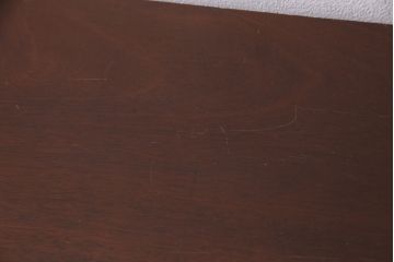 イギリスアンティーク　マホガニー　高級品!美しい杢目を楽しめる上品な佇まいのキャビネット(飾り棚、収納棚)(R-049577)