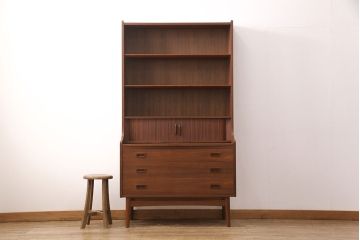 北欧ヴィンテージ　デンマーク製　チーク材　蛇腹シャッターがお洒落なキャビネット(収納棚、飾り棚、ビンテージ)(R-049591)