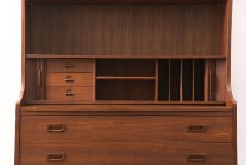 北欧ヴィンテージ　デンマーク製　チーク材　蛇腹シャッターがお洒落なキャビネット(収納棚、飾り棚、ビンテージ)(R-049591)
