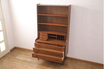 北欧ヴィンテージ　デンマーク製　チーク材　蛇腹シャッターがお洒落なキャビネット(収納棚、飾り棚、ビンテージ)(R-049591)
