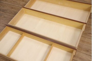 北欧ヴィンテージ　デンマーク製　チーク材　蛇腹シャッターがお洒落なキャビネット(収納棚、飾り棚、ビンテージ)(R-049591)