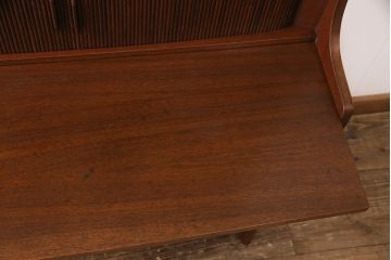 北欧ヴィンテージ　デンマーク製　チーク材　蛇腹シャッターがお洒落なキャビネット(収納棚、飾り棚、ビンテージ)(R-049591)