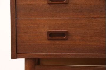 北欧ヴィンテージ　デンマーク製　チーク材　蛇腹シャッターがお洒落なキャビネット(収納棚、飾り棚、ビンテージ)(R-049591)