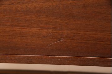 北欧ヴィンテージ　デンマーク製　チーク材　蛇腹シャッターがお洒落なキャビネット(収納棚、飾り棚、ビンテージ)(R-049591)