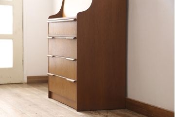 ビンテージ家具　北欧ヴィンテージ　木のぬくもりが優しい雰囲気を醸し出すチーク材製ライティングビューロー(ワークデスク、簿記机、在宅ワーク、在宅用引き出し)(R-049593)