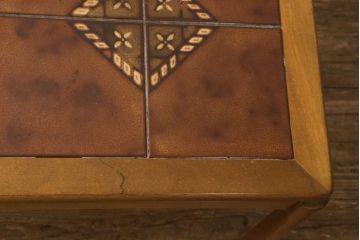 イギリスヴィンテージ　チーク材　ユニセックスなデザインがお洒落なタイルトップセンターテーブル(コーヒーテーブル、リビングテーブル、ビンテージ)(R-049594)