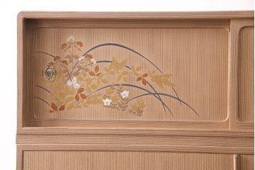 中古　国産　蒔絵・螺鈿入り　上質な和の空間を演出する高級総桐箪笥(並厚、着物箪笥、衣装箪笥、和タンス、桐たんす)(定価約98万円)(R-049595)