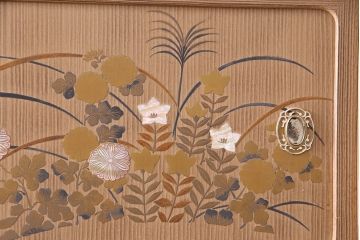 中古　国産　蒔絵・螺鈿入り　上質な和の空間を演出する高級総桐箪笥(並厚、着物箪笥、衣装箪笥、和タンス、桐たんす)(定価約98万円)(R-049595)