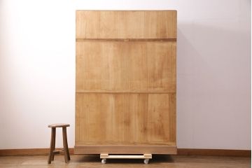中古　国産　蒔絵・螺鈿入り　上質な和の空間を演出する高級総桐箪笥(並厚、着物箪笥、衣装箪笥、和タンス、桐たんす)(定価約98万円)(R-049595)