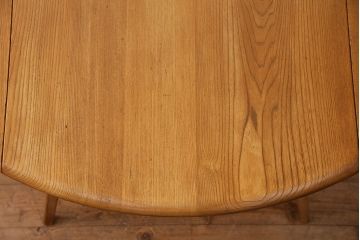 ヴィンテージ家具　イギリス　ERCOL(アーコール)　エルム材　ウィンザードロップリーフテーブル(バタフライテーブル、ラウンドテーブル、ビンテージ)(R-049596)