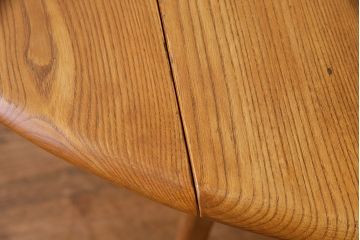 ヴィンテージ家具　イギリス　ERCOL(アーコール)　エルム材　ウィンザードロップリーフテーブル(バタフライテーブル、ラウンドテーブル、ビンテージ)(R-049596)