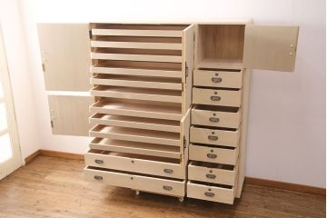 展示品　美品　伝統工芸　収納力抜群!気品あふれる佇まいが魅力の加茂総桐箪笥(総桐たんす、着物タンス、引き出し、並厚)(定価約140万円)(R-049600)