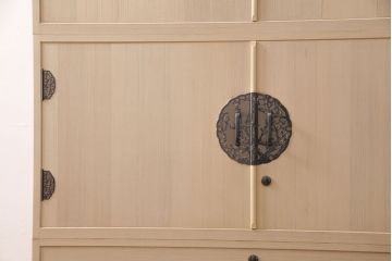 展示品　美品　伝統工芸　収納力抜群!気品あふれる佇まいが魅力の加茂総桐箪笥(総桐たんす、着物タンス、引き出し、並厚)(定価約140万円)(R-049600)