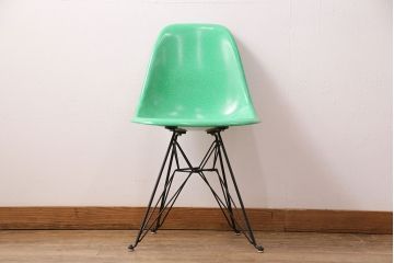 中古　MODERNICA(モダニカ)　CHARLES EAMES　ワイヤーレッグと爽やかなカラーが目を惹くシェルチェア(椅子、サイドチェア、ダイニングチェア)(R-049602)