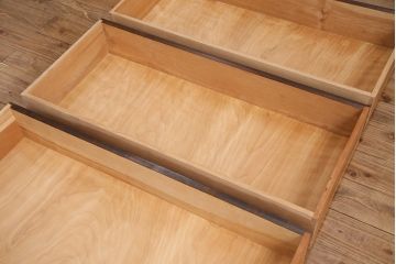 中古　美品　松本民芸家具　当店リメイク　天板ヒノキ無垢材　和モダンな空間づくりにおすすめのローチェスト(サイドボード、引き出し、ローボード)(R-049606)