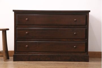 中古　美品　松本民芸家具　当店リメイク　天板ヒノキ無垢材　和モダンな空間づくりにおすすめのローチェスト(サイドボード、引き出し、ローボード)(R-049606)