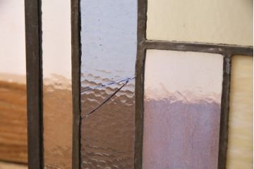 アンティーク建具　日本製　昭和初期　希少!木枠を作成して仕上げる、レトロなデザインが魅力のステンドグラス2枚セット(ドア、明り取り)(R-049608)
