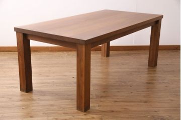 中古　ブランド家具　ウォールナット・ムク材　木のぬくもりあふれるダイニングテーブル(食卓)(R-049610)