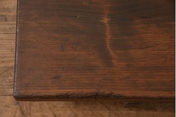 和製アンティーク　杉材一枚板　味わい深い木肌が趣溢れる裁ち板(ローテーブル、作業台、飾り台、陳列台)(R-049613)