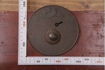 ラフジュ工房オリジナル　古金具・古パーツリメイク　シンプルなデザインでモダンな雰囲気を醸し出す金具(和箪笥、衣装箪笥、整理箪笥、引き出し、チェスト)(R-049626)