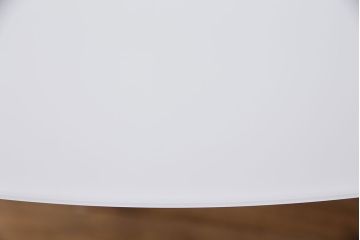 美品　Cassina(カッシーナ)　BOBOLI(ボボリ)　洗練されたデザインが美しさを放つラウンドテーブル(ダイニングテーブル)(定価約96万円)(R-049629)