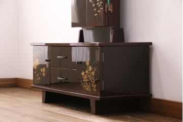 未使用　新古品　最高級　勝月銘　蒔絵入り　本漆溜塗り　四季折々の草花の蒔絵が情緒溢れる鏡台(定価約95万円)(姿見、ドレッサー)(R-049635)