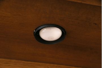 中古　美品　DREXEL HERITAGE(ドレクセルヘリテイジ)　TRYON MANOR(トライオンメナー)　格調高い佇まいが魅力の飾り棚(キャビネット、食器棚、収納棚)(定価約98万円)(R-049640)