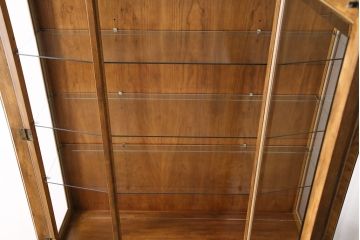 中古　美品　DREXEL HERITAGE(ドレクセルヘリテイジ)　TRYON MANOR(トライオンメナー)　格調高い佇まいが魅力の飾り棚(キャビネット、食器棚、収納棚)(定価約98万円)(R-049640)