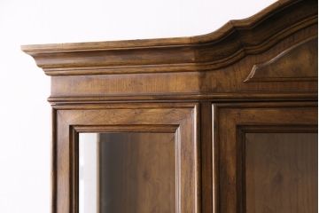 中古　美品　DREXEL HERITAGE(ドレクセルヘリテイジ)　TRYON MANOR(トライオンメナー)　格調高い佇まいが魅力の飾り棚(キャビネット、食器棚、収納棚)(定価約98万円)(R-049640)