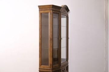 中古　美品　DREXEL HERITAGE(ドレクセルヘリテイジ)　TRYON MANOR(トライオンメナー)　格調高い佇まいが魅力の飾り棚(キャビネット、食器棚、収納棚)(定価約98万円)(R-049640)