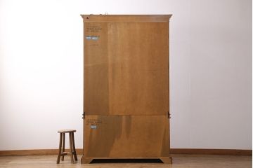 中古　美品　DREXEL HERITAGE(ドレクセルヘリテイジ)　TRYON MANOR(トライオンメナー)　格調高い佇まいが魅力の飾り棚(キャビネット、食器棚、収納棚)(定価約98万円)(R-049640)