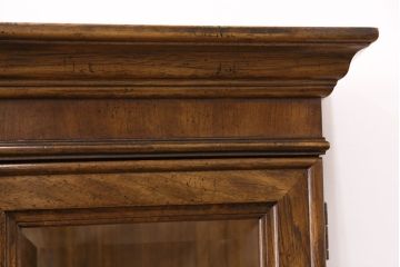 中古　美品　DREXEL HERITAGE(ドレクセルヘリテイジ)　TRYON MANOR(トライオンメナー)　格調高い佇まいが魅力の飾り棚(キャビネット、食器棚、収納棚)(定価約98万円)(R-049640)