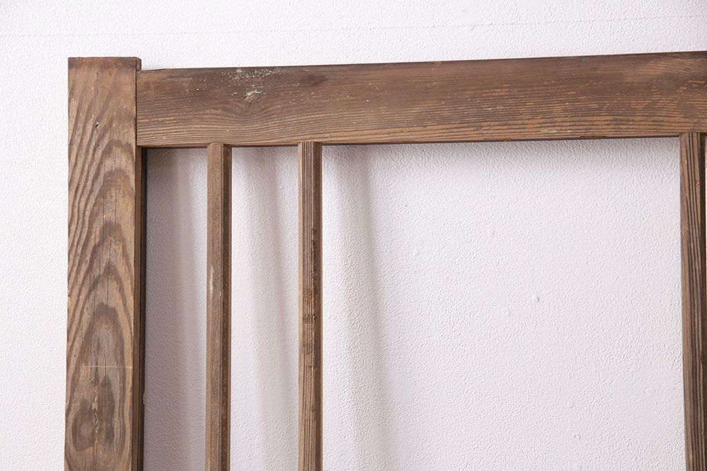 アンティーク建具　昭和初期　時を重ねた木の味わいが魅力の格子戸(玄関戸、引き戸、建具)(R-049642)