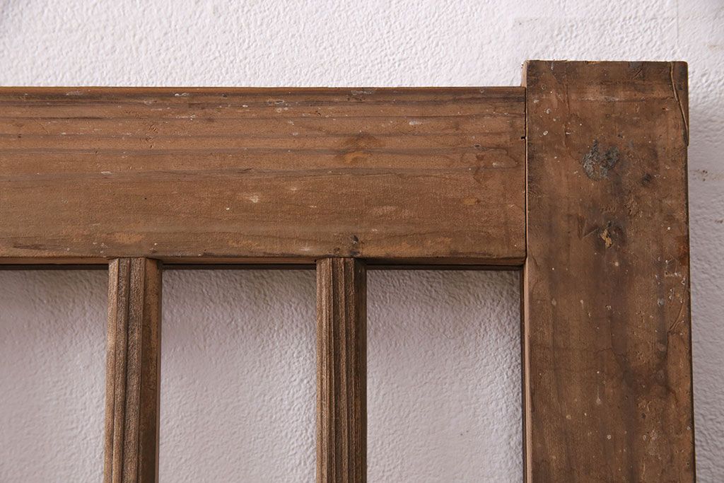 アンティーク建具　昭和初期　時を重ねた木の味わいが魅力の格子戸(玄関戸、引き戸、建具)(R-049642)